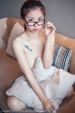 男生肌肌碰美女肌肌